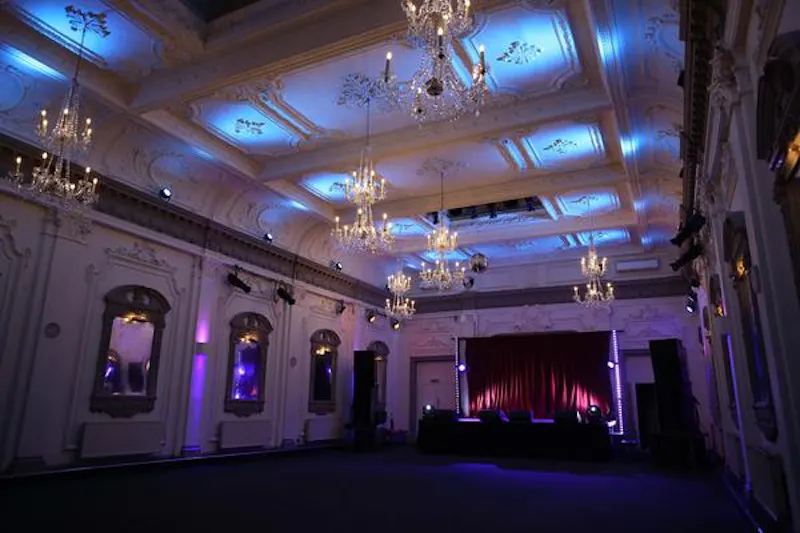 Shepherd's Bush music hall, P493 (photo 4)