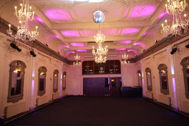 Shepherd's Bush music hall, P493 (photo 7)