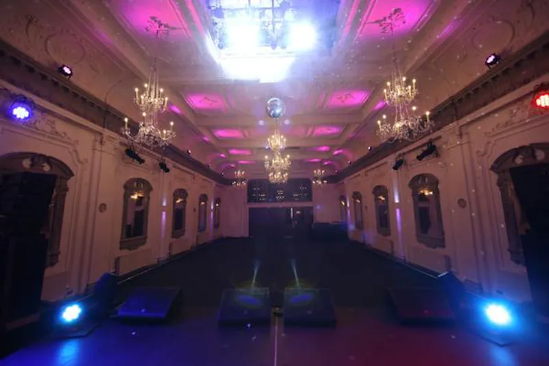 Shepherd's Bush music hall, P493 (photo 8)
