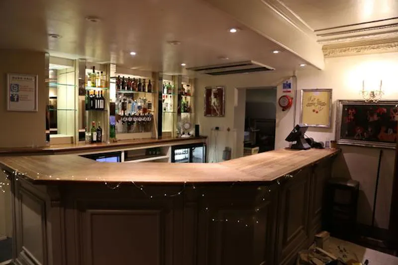 Shepherd's Bush music hall, P493 (photo 11)