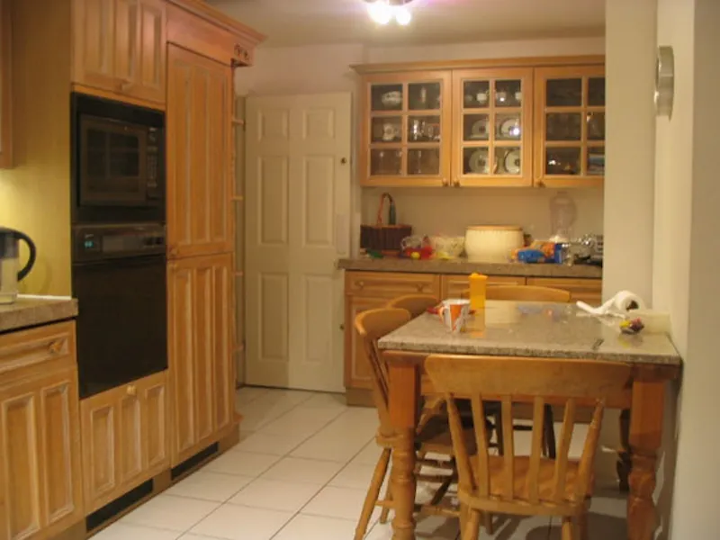 Kitchen at Weybridge detached house, D1877 (photo 4)