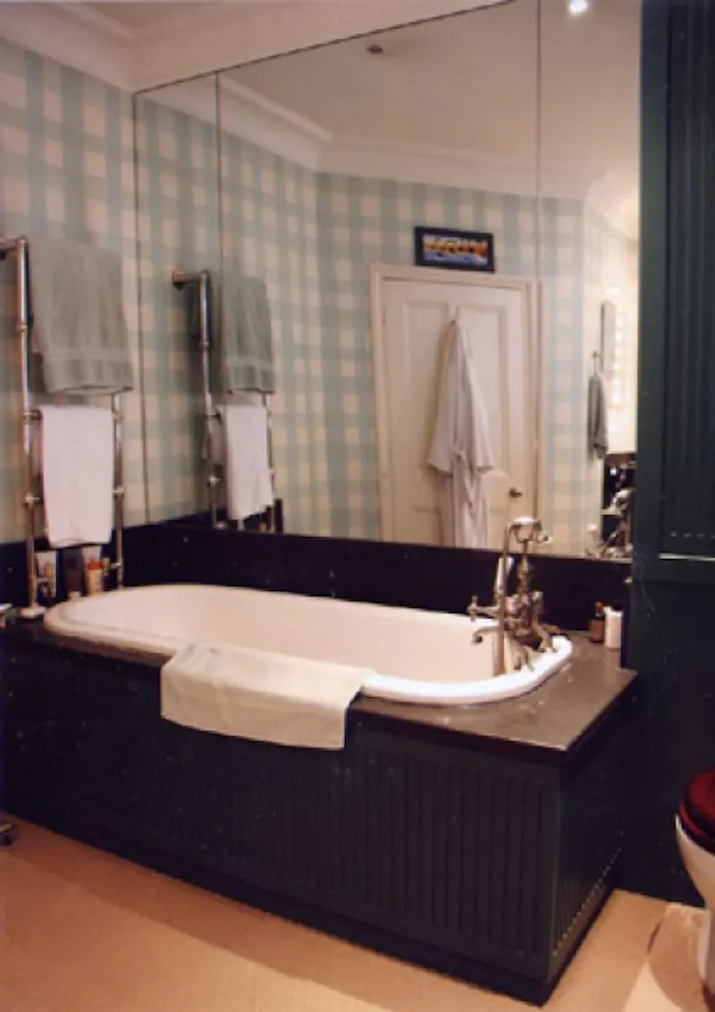Bathroom at South Kensington apartment., F904 (photo 4)