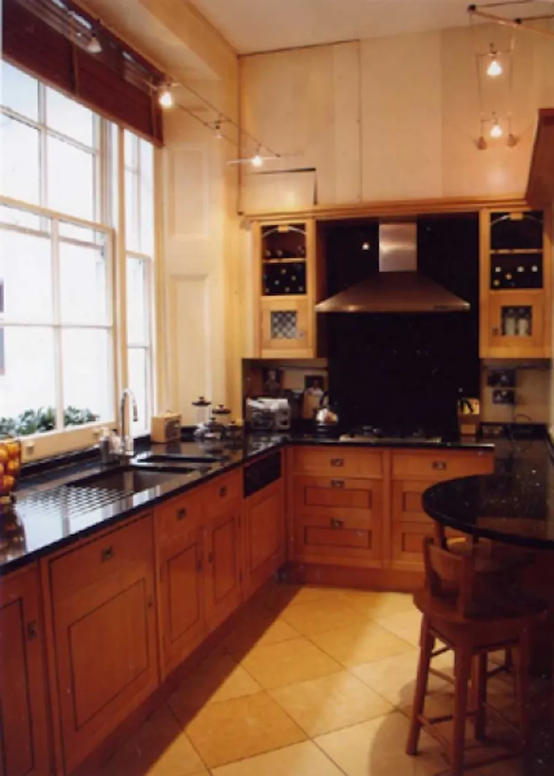 Kitchen at South Kensington apartment., F904 (photo 5)