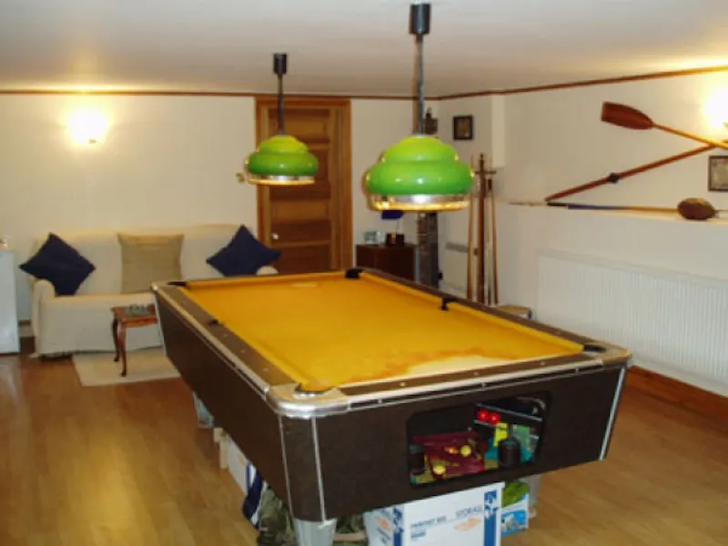 Games room at Maidenhead modern mansion, D1922 (photo 13)