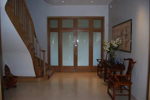 Contemporary Wimbledon house, D1976