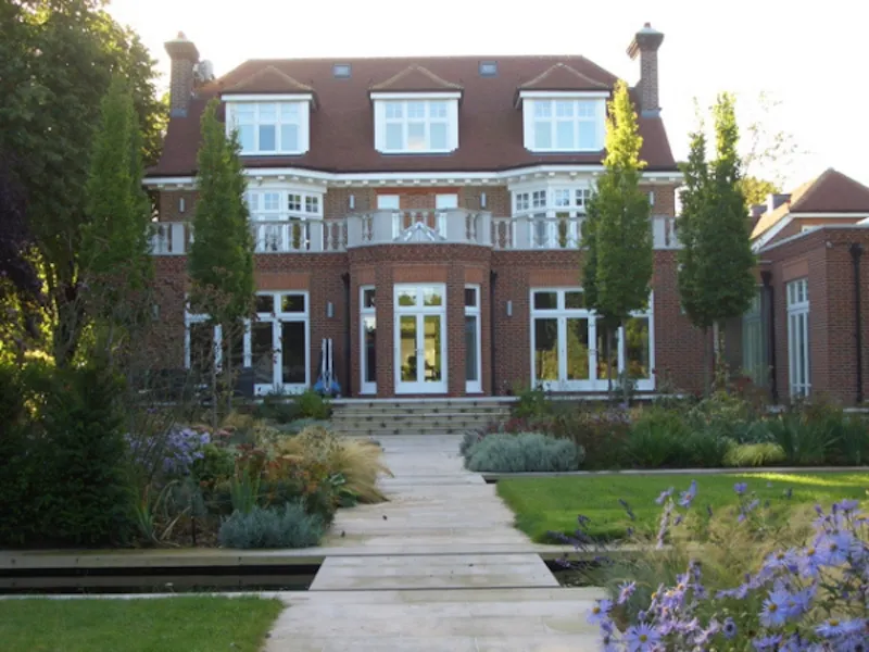 Contemporary Wimbledon house, D1976 (photo 20)