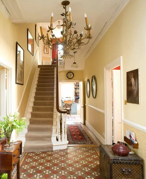 Colourful Camberwell house, B598