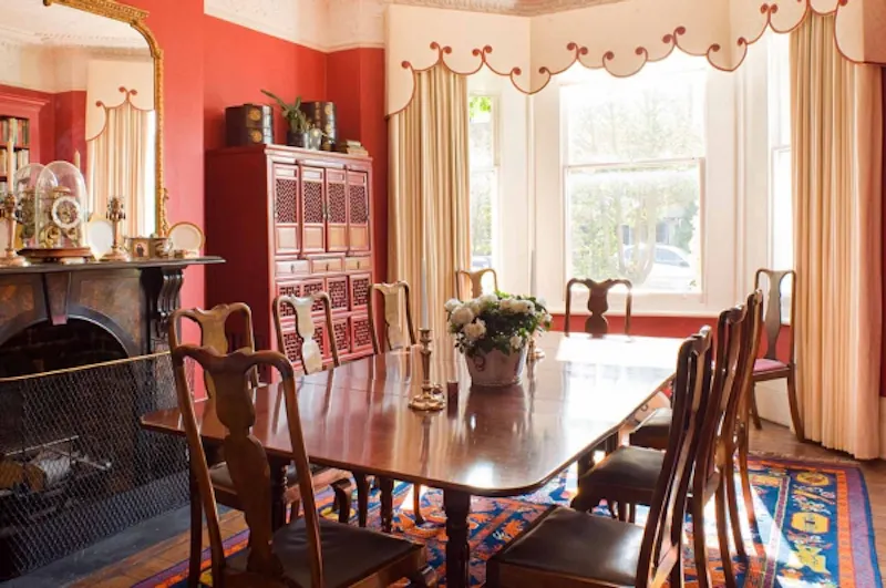 Dining room at Colourful Camberwell house, B598 (photo 7)