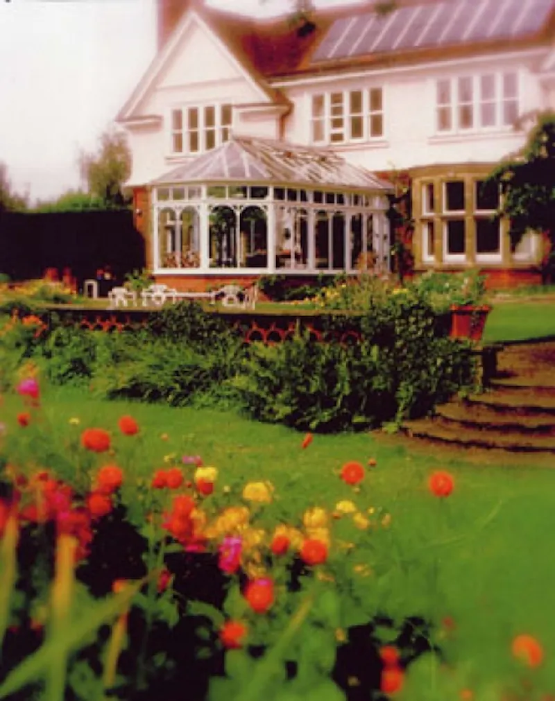 Conservatory at East Grinstead house, B1143 (photo 5)
