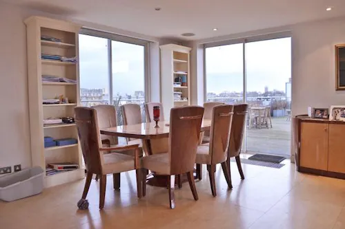 Earl's Court flat with roof terrace, F693