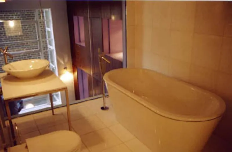 Bathroom at Apartment in Maida Vale, F767 (photo 7)