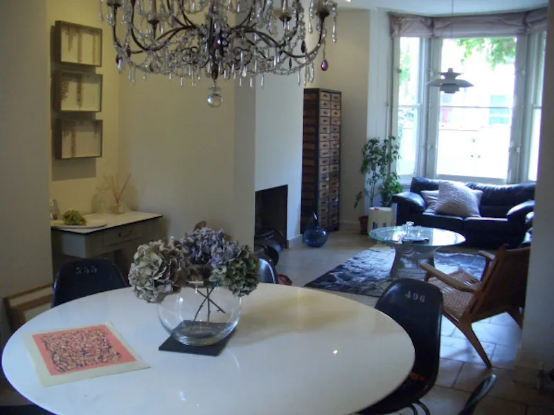 Queens Park terraced house, B1472 (photo 4)