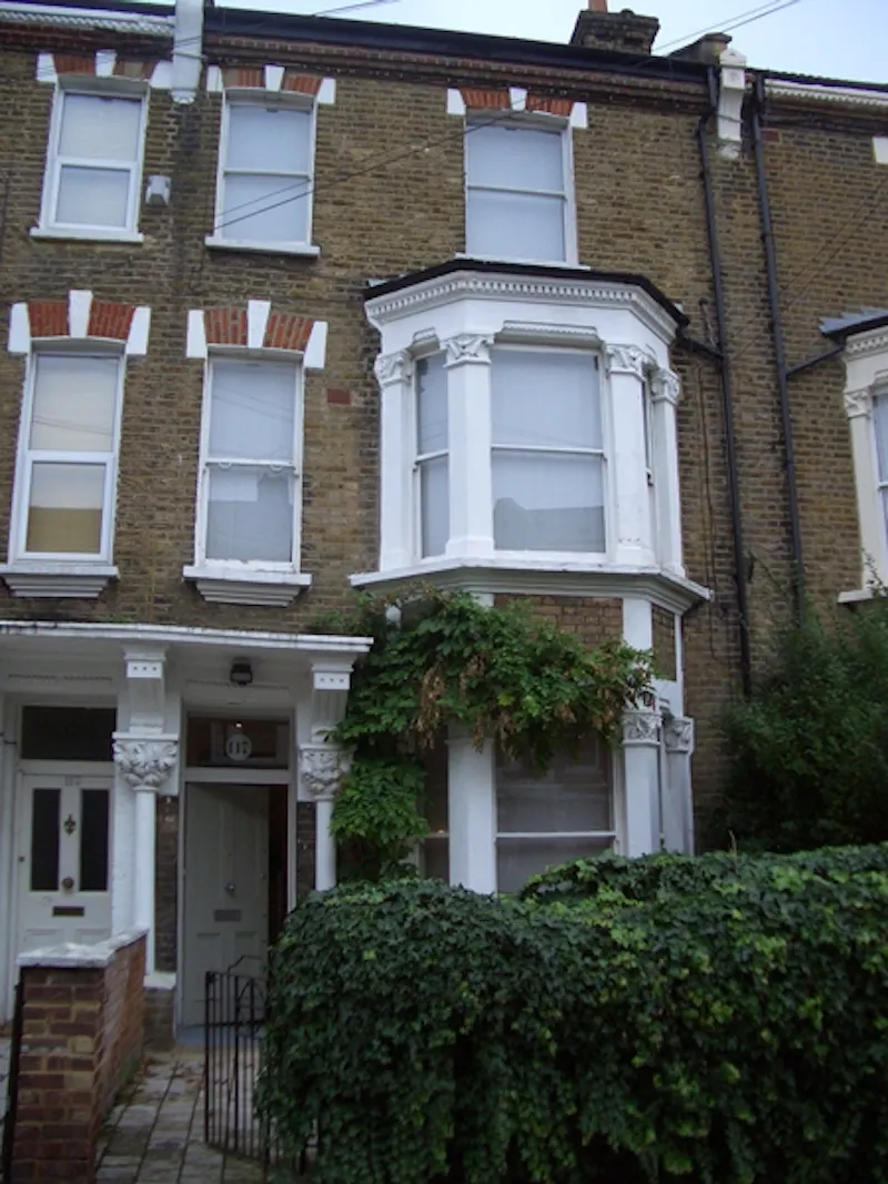 Queens Park terraced house, B1472 (photo 1)