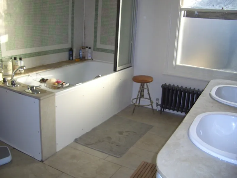 Bath at Queens Park terraced house, B1472 (photo 30)
