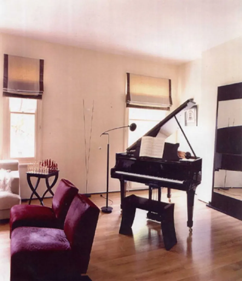 Piano at West Brompton apartment, F771 (photo 3)