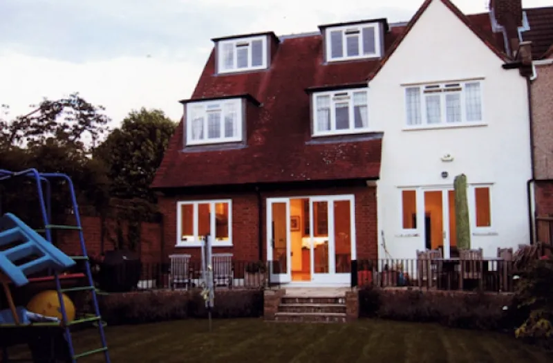 Garden at Semi-detached Wandsworth house, E241 (photo 1)