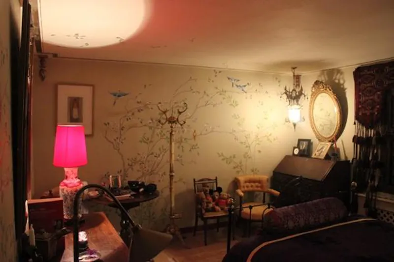 Gaudi-inspired Reading house, D1892 (photo 26)