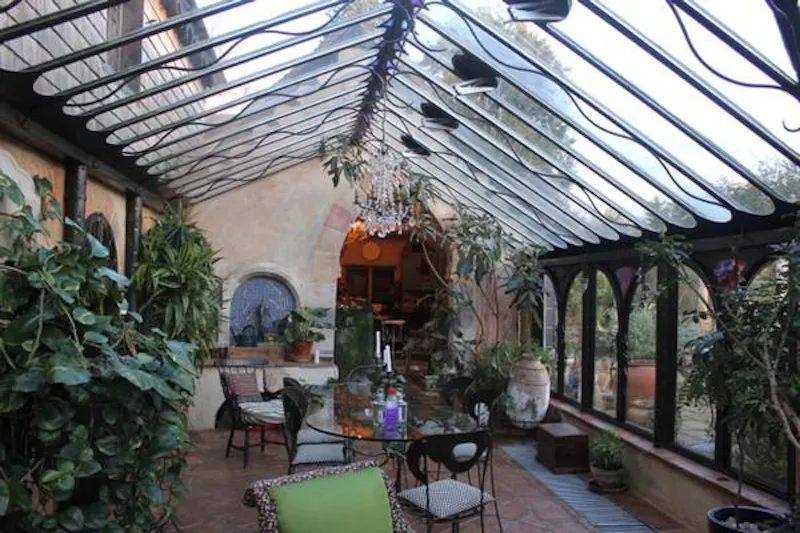 Gaudi-inspired Reading house, D1892 (photo 41)