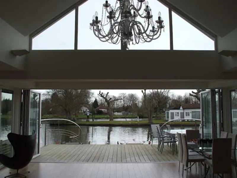 Dining room at Bungalow on the Thames, D1973 (photo 1)