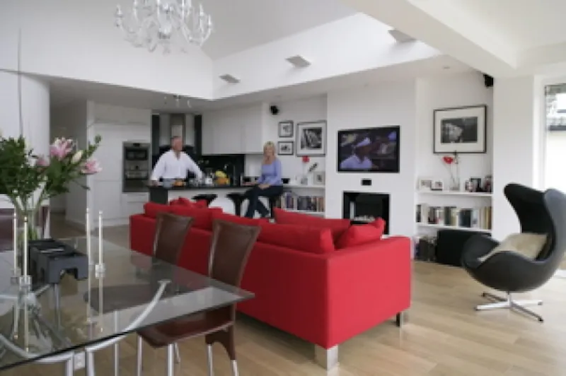 Living Room at Bungalow on the Thames, D1973 (photo 3)