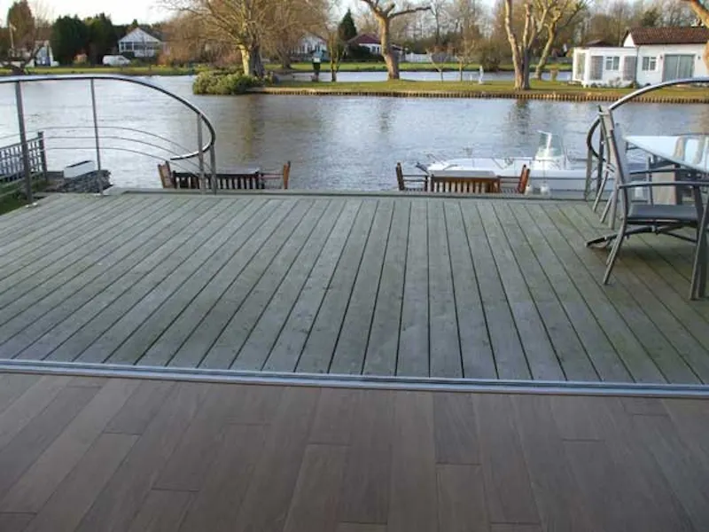 Terrace/Patio at Bungalow on the Thames, D1973 (photo 8)