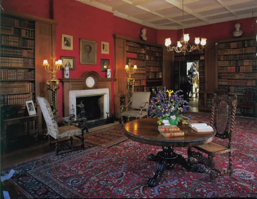 Grand Knebworth estate, G68