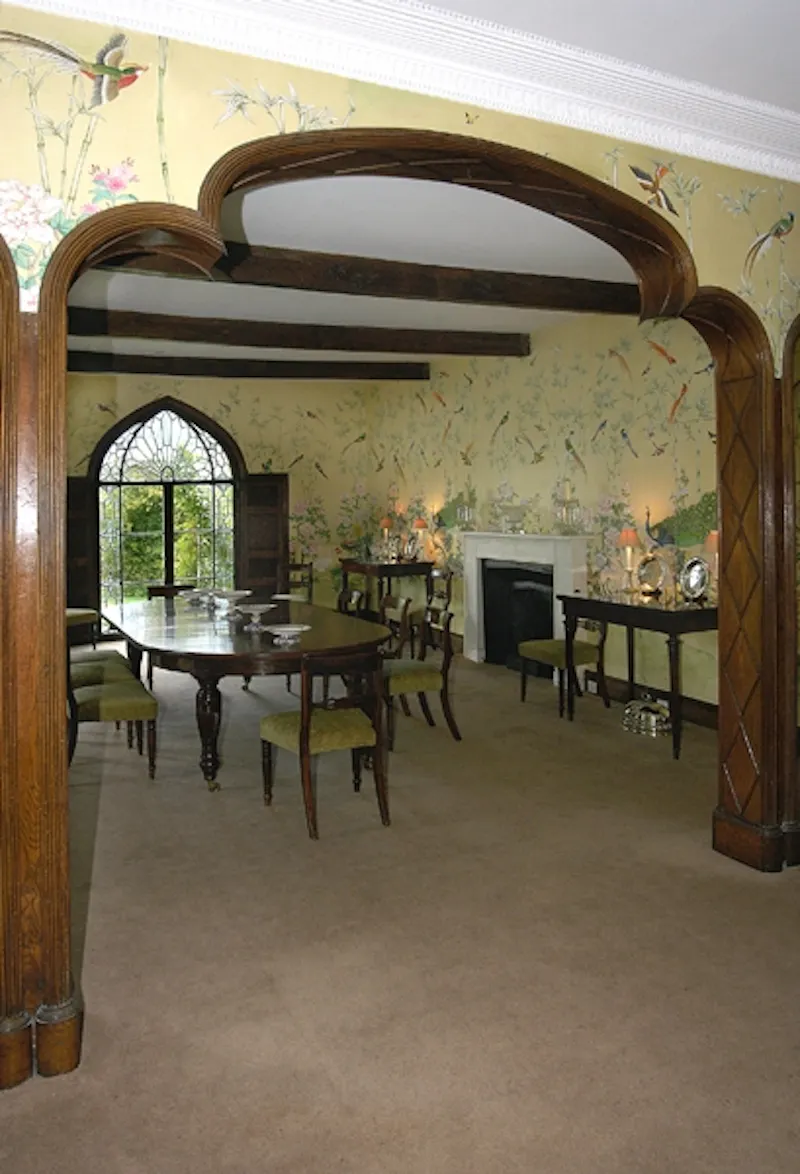 Dining room at Gothic cottage in Stockbridge, G267 (photo 4)