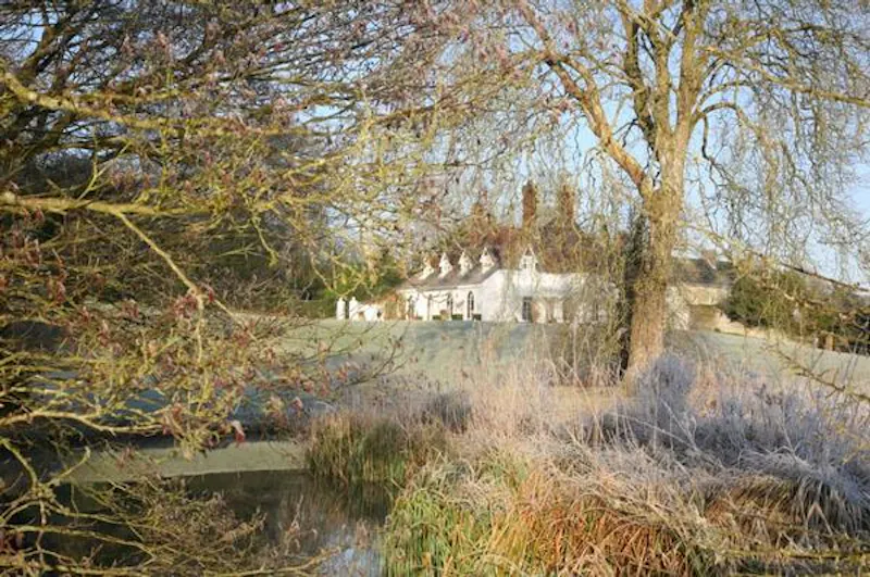 Gothic cottage in Stockbridge, G267 (photo 19)