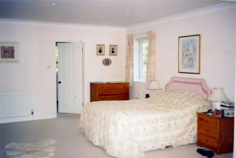 Bedroom at Walton on Thames pool house, D1686 (photo 7)