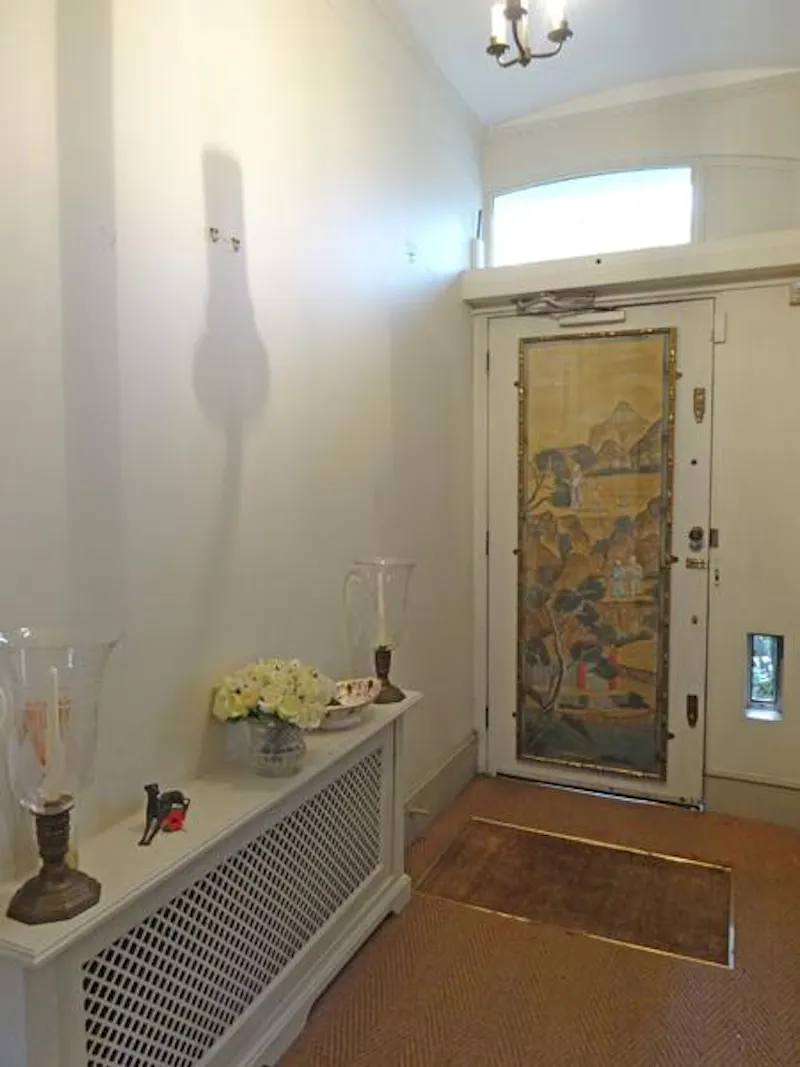 Colourful Marble Arch townhouse, A848 (photo 3)