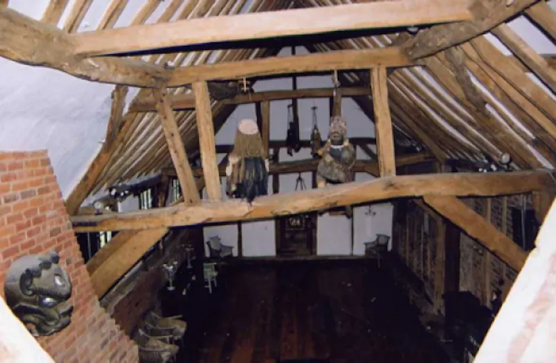 Beams at Henley riverside house, A1064 (photo 9)