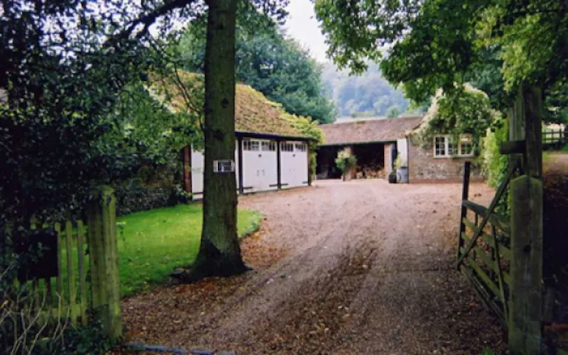 Stable / Outbuildings at Henley riverside house, A1064 (photo 14)