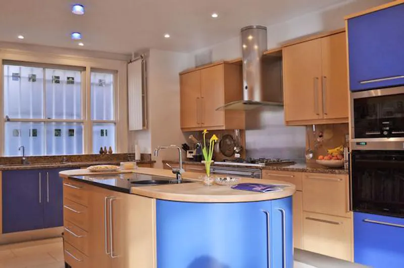 Kitchen at Colourful Brook Green house, B1050 (photo 7)