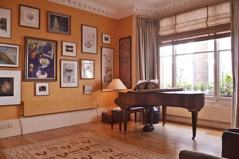 Piano at Colourful Brook Green house, B1050 (photo 14)
