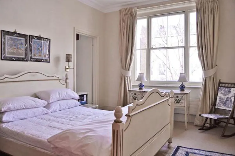 Bedroom at Colourful Brook Green house, B1050 (photo 26)