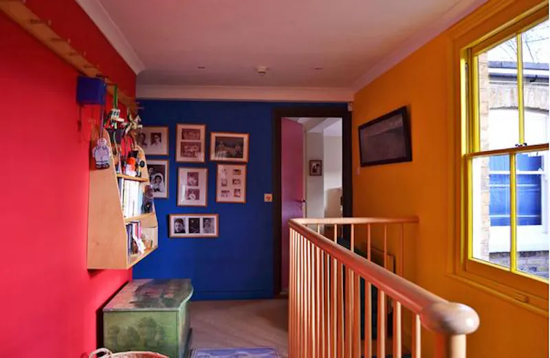 Colourful Brook Green house, B1050 (photo 28)