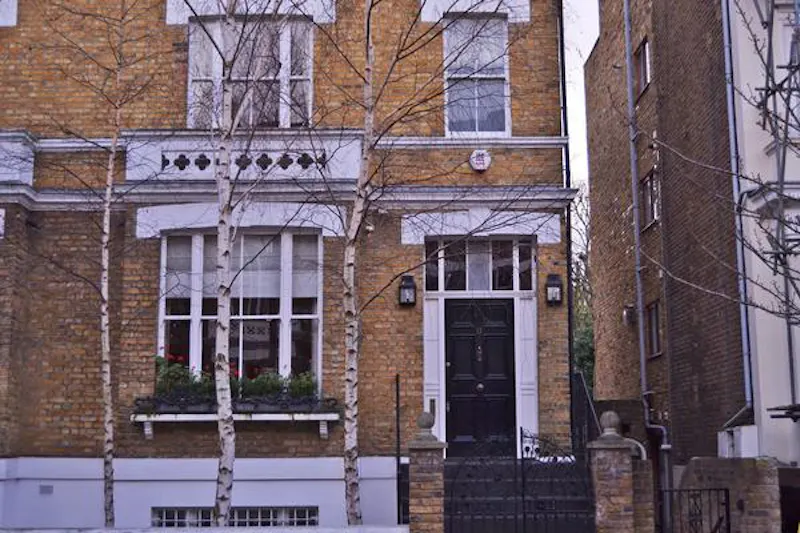 Colourful Brook Green house, B1050 (photo 49)