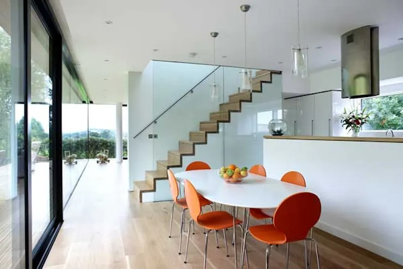 Open plan at Mendip Hills modern house, D1970 (photo 4)