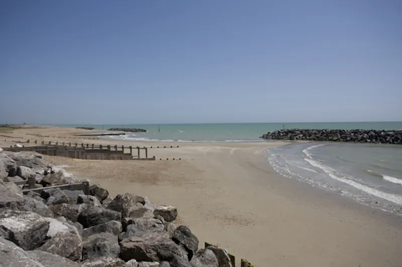 Views - sea at Pretty Elmer Sands beach house, C785 (photo 20)