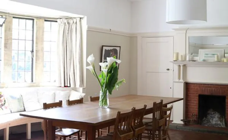 Dining room at Arts and Crafts Tooting house, D447 (photo 7)