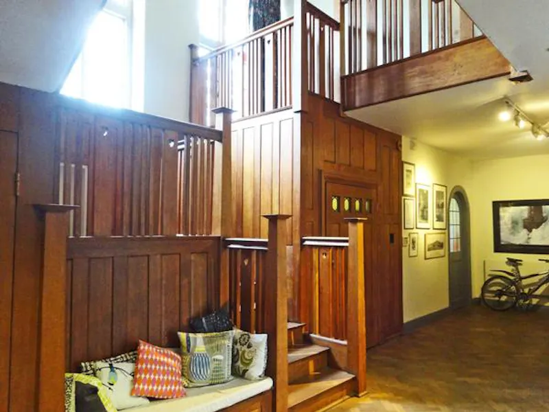 Mezzanine at Arts and Crafts Tooting house, D447 (photo 20)