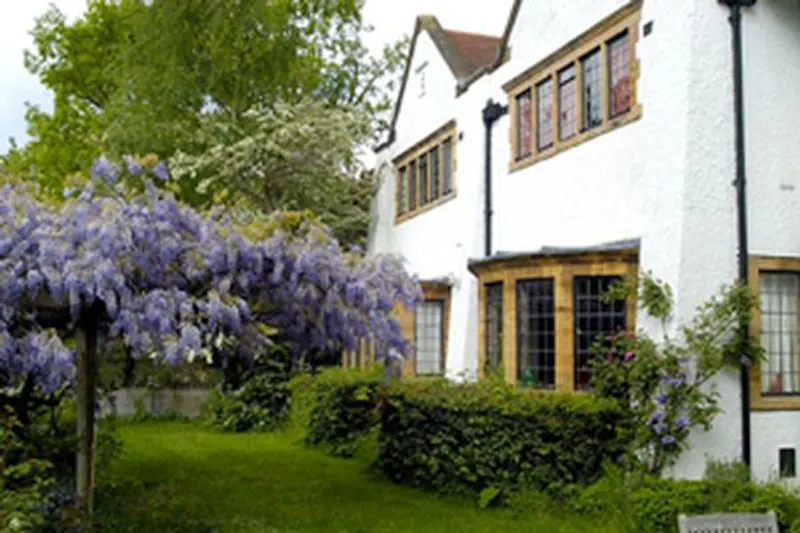 Arts and Crafts Tooting house, D447 (photo 41)