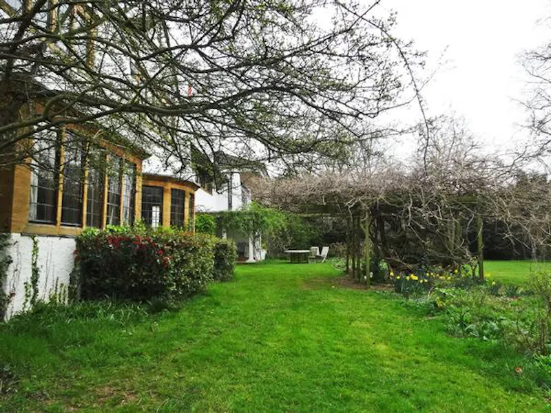 Arts and Crafts Tooting house, D447 (photo 52)