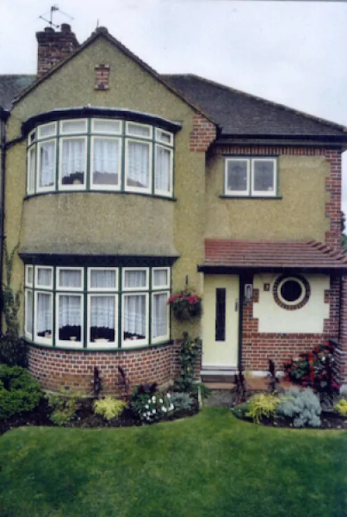 Authentic 30s house in Croxley, D1542