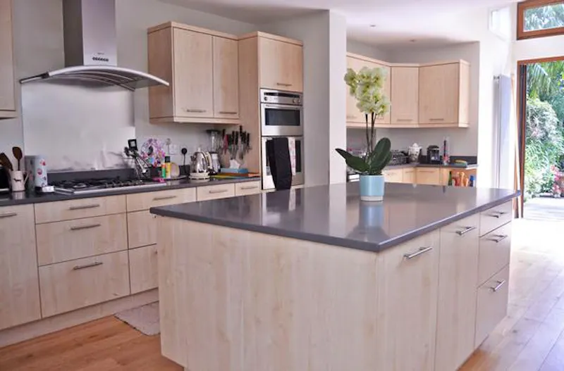 Kitchen at Wandsworth large family home, B1277 (photo 6)
