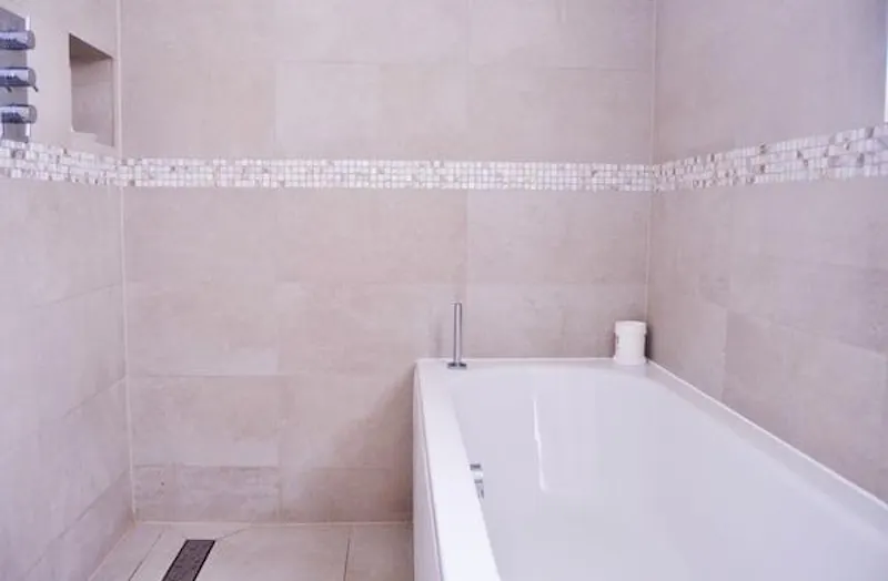 Bathroom at Wandsworth large family home, B1277 (photo 20)