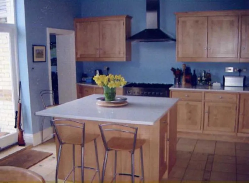 Kitchen at Putney family house, A992 (photo 4)