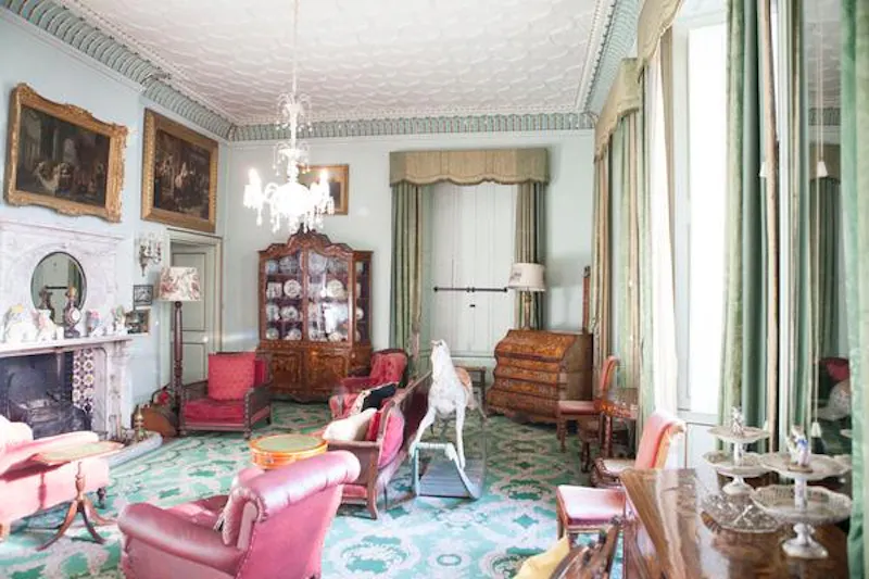 Library at Headington stately home, A1046 (photo 11)