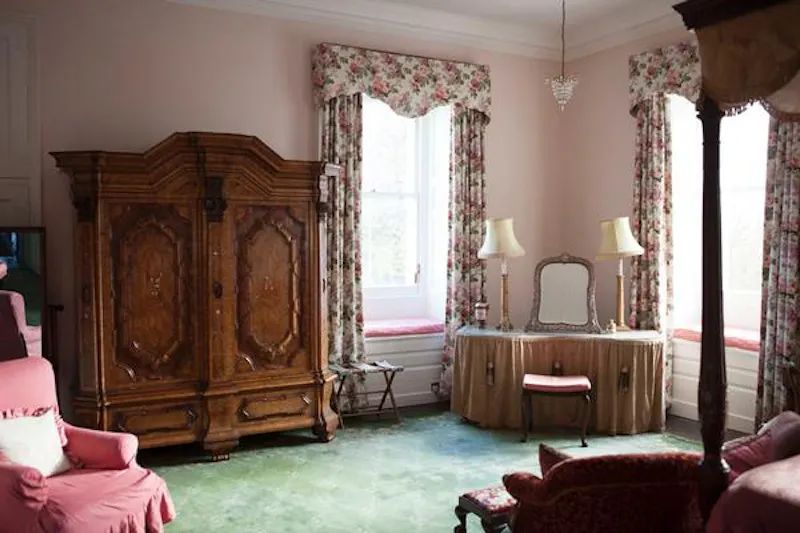 Headington stately home, A1046 (photo 36)