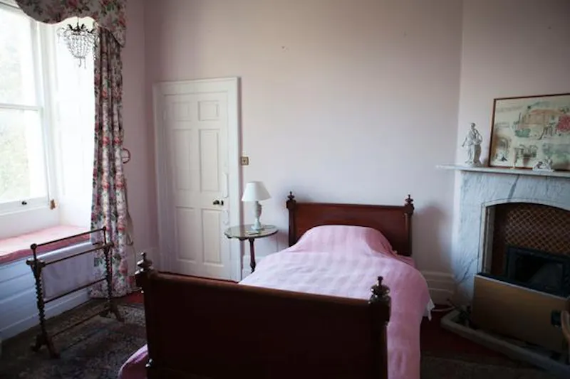 Headington stately home, A1046 (photo 37)